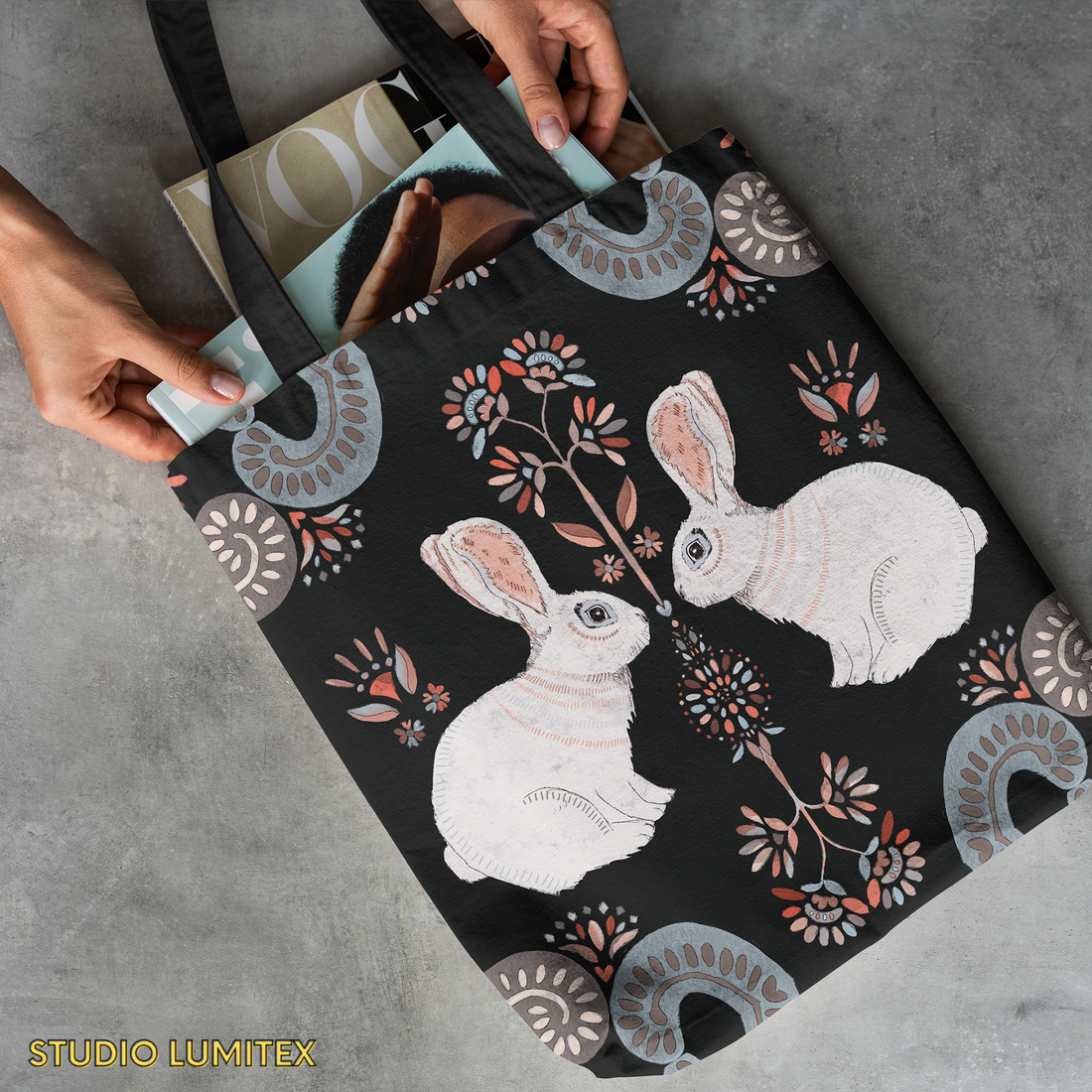 Tote Bag with Zipper Pocket - Rabbit Print